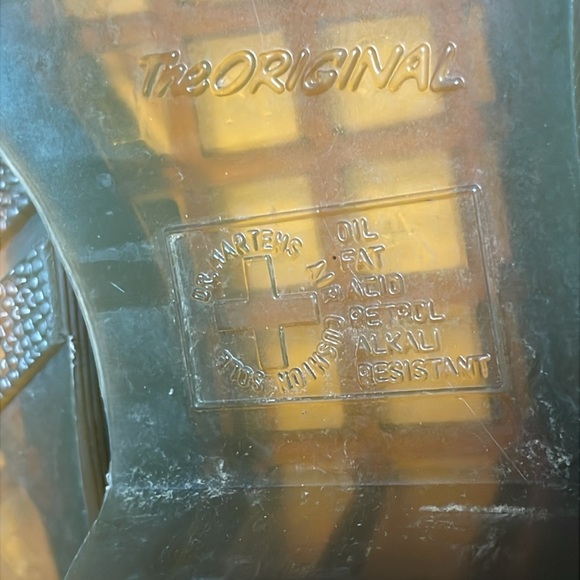 Dr Martens Women's Purple Patent Leather Boots. Excellent Condition. Size 6. - Picture 13 of 15